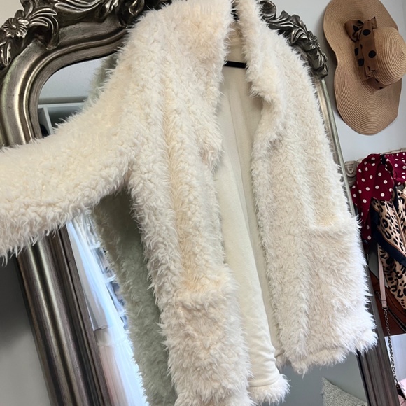 Aerie Oversized Sherpa Jacket White Size Small - Picture 2 of 2